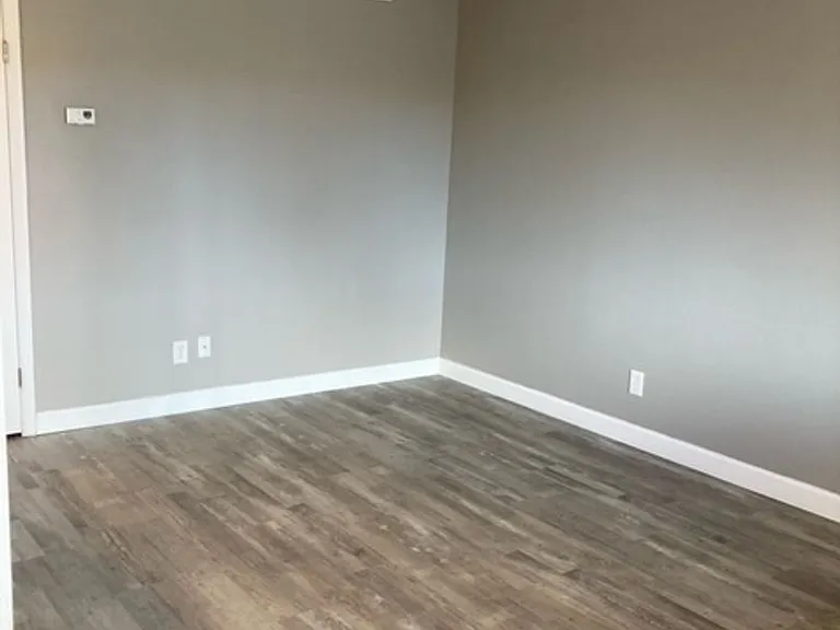 Peak 72 Apartments — Photo 48