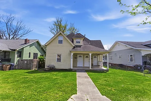 306 E Burwell Ave #A Photo 1
