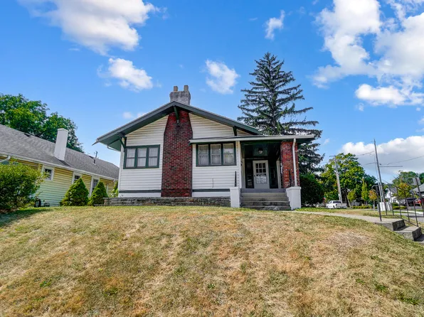 221 Ridge Rd, Springfield, OH 45503