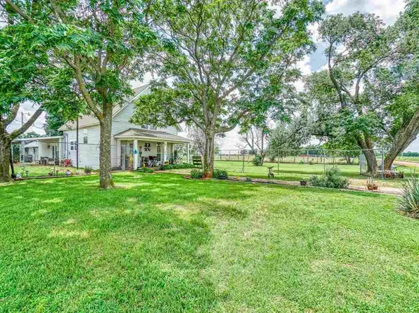 15205 SW Logue Chapel Rd, Faxon, OK 73540