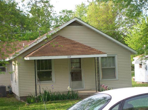 109 W Park St