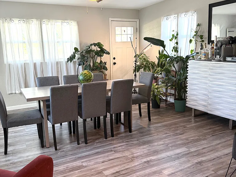 1614 Alexander Cir — Photo 9