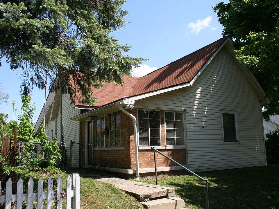 1st image of 1232 Plum St