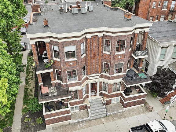 2nd image of 128 E 5th St APT 3