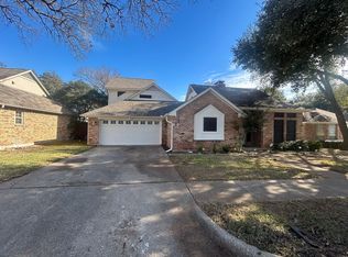 1208 Churchill Dr, Irving, TX 75060