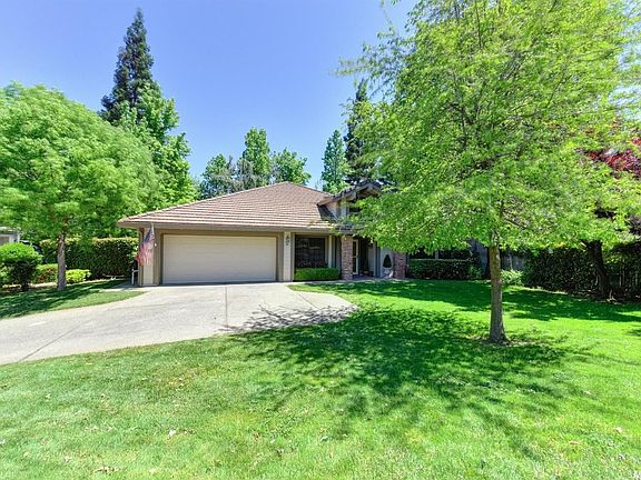 2nd image of 611 Glenshire Ct