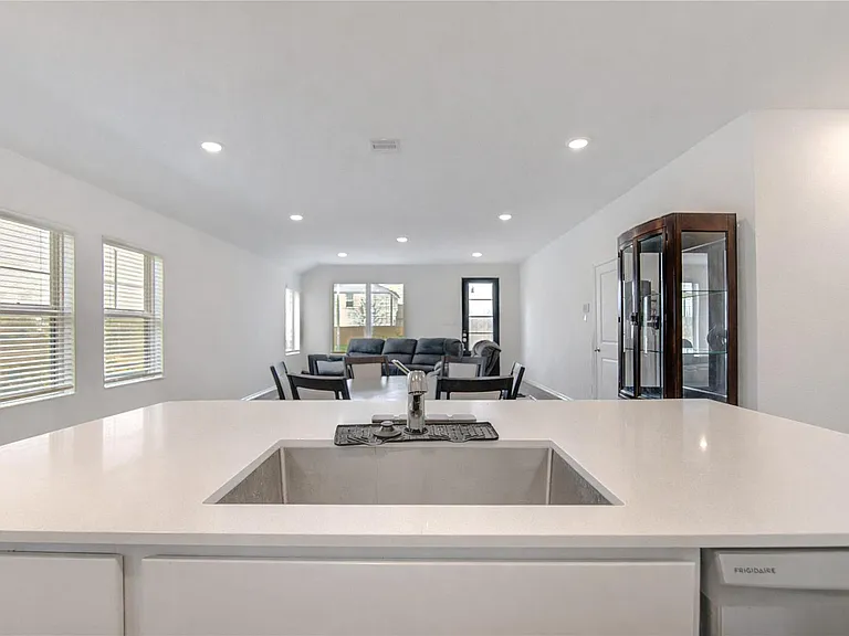 2904 Cordova Hill Dr — Photo 25
