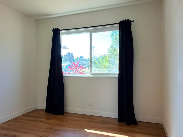 1811 Iris Way — Photo 23