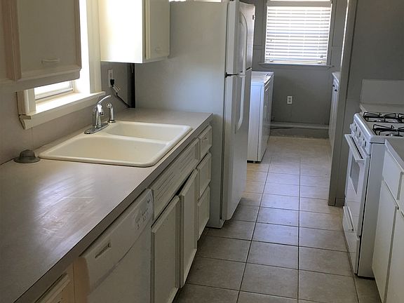 4th image of 8820 S Winston Ave