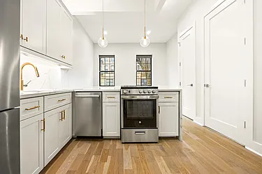 573 Gates Avenue, #1F