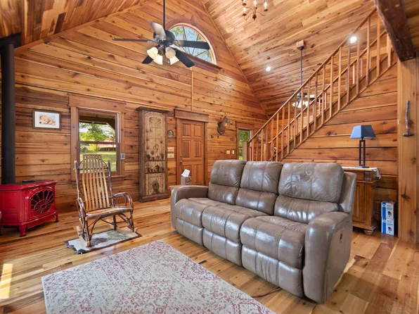 249 Diamond Ln, Wallingford, KY 41093