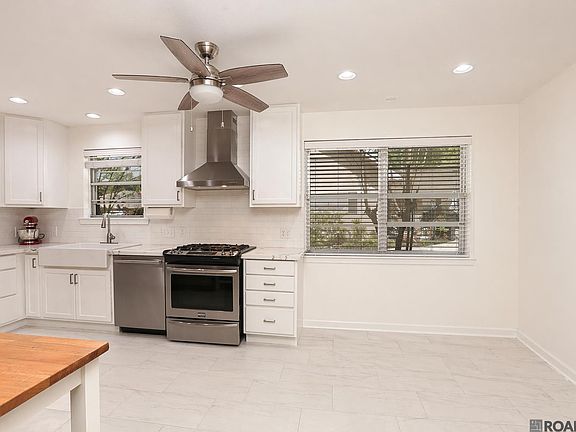 5th image of 991 Colonial Dr