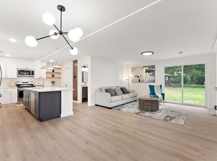 10001 Redwood St NW, Coon Rapids, MN 55433