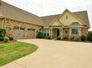 1008 Meadowlake, Canton, TX 75103