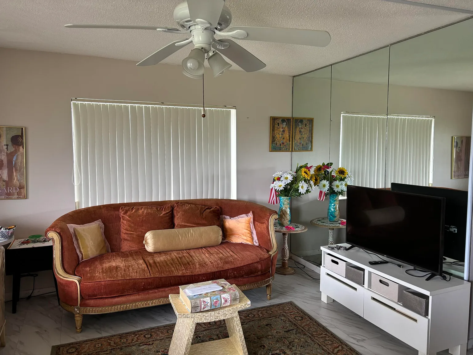 1 bed, 1.5 bath, 684 sqft, $1,395 — Photo 1