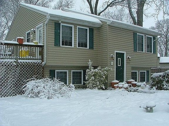patio/deck off of kitchen