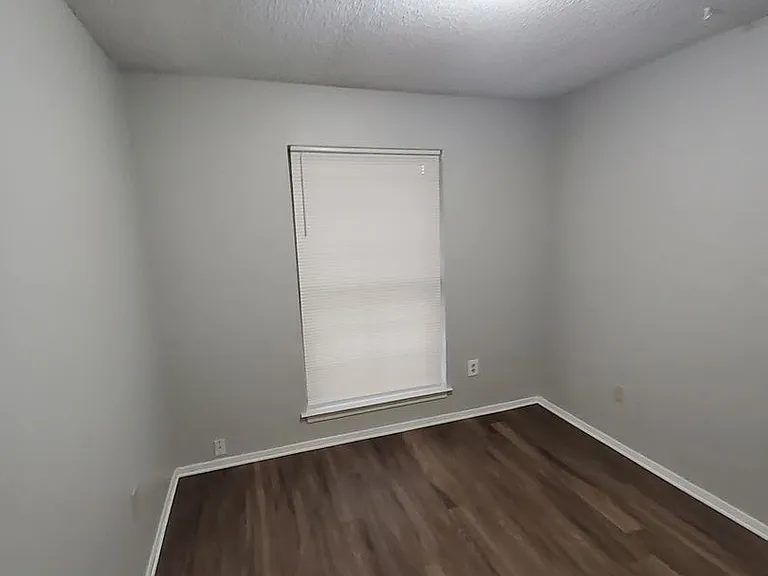 5046 Gray Dr — Photo 10