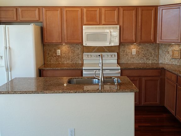 3rd image of 1414 E 12th Pl