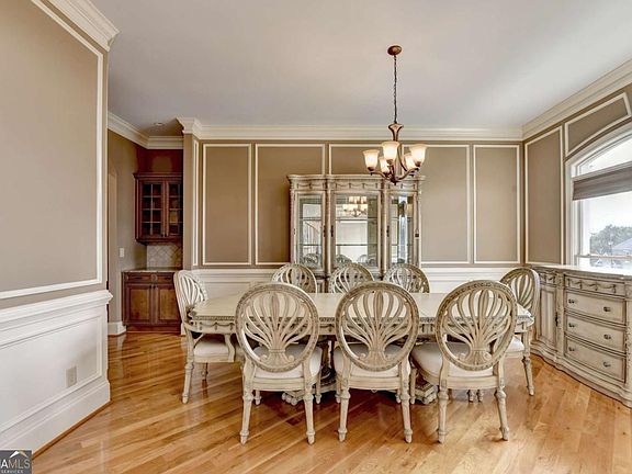 5th image of 3619 Trinity Pl