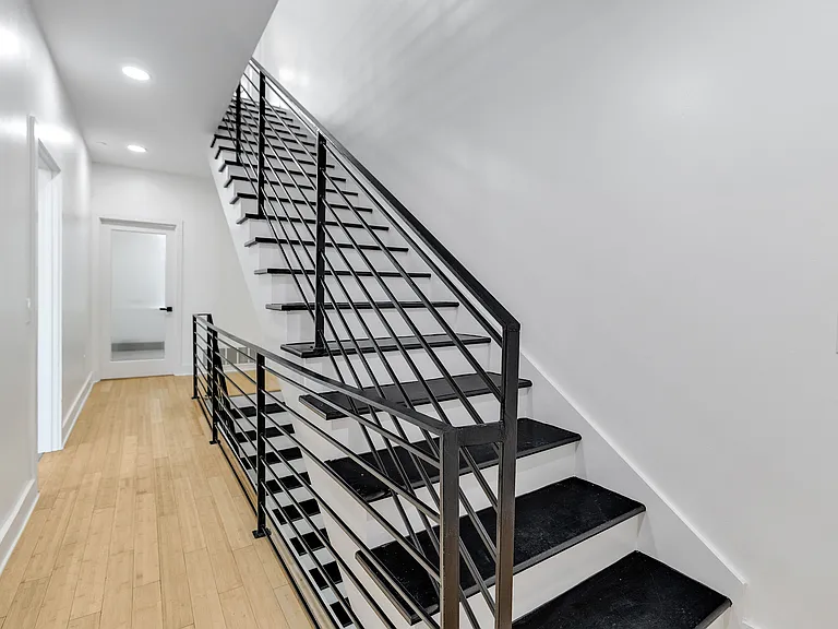 3200 Thomas Ave — Photo 29