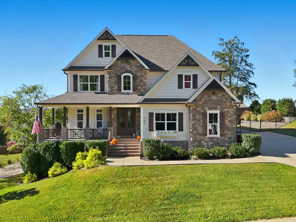140 Christine Ct, Johnson City, TN 37601