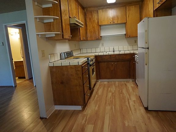 5th image of 2295 Anna Dr APT 5