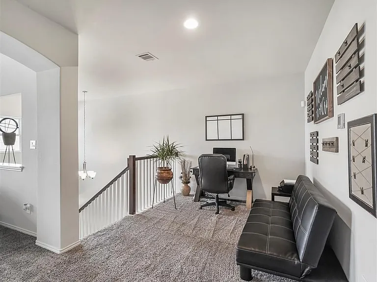17023 Canosa Dr — Photo 20