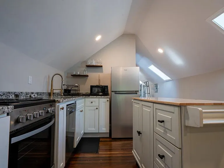 448 Pleasant Valley Pkwy #3 — Photo 10