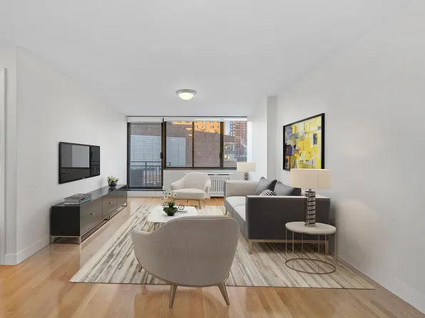 1991 Broadway image 1 of 8