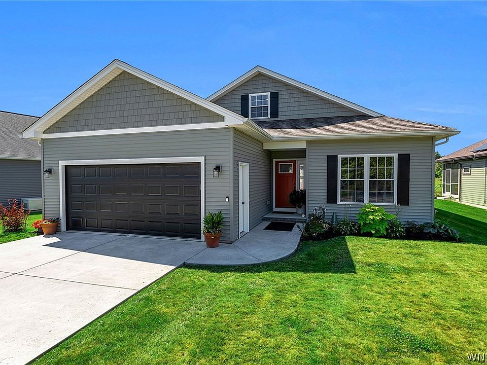 1st image of 22 Deer View Dr