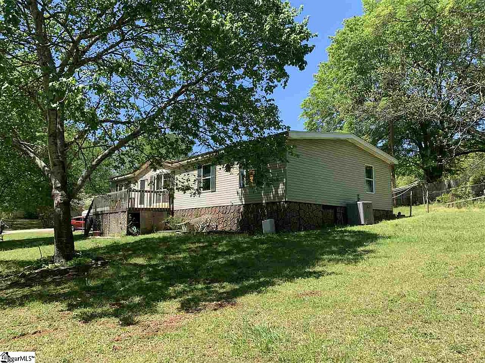 2nd image of 100 Pine View Dr