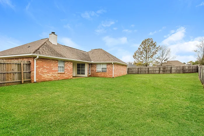 102 Red Oak Cv — Photo 10