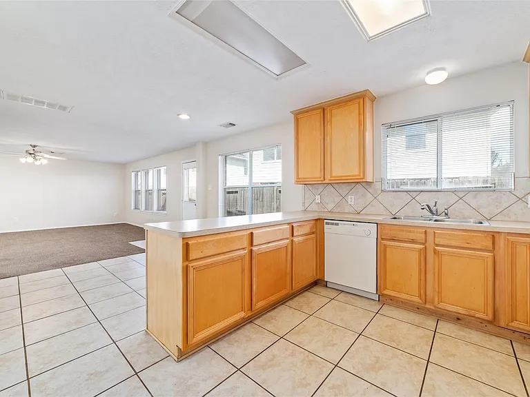 12615 Egret Hill Ct — Photo 11