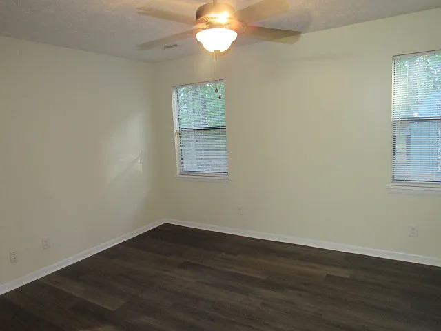 540 Crooked Creek Ct — Photo 16