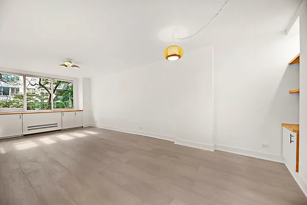 Rented by Bond New York | media 72