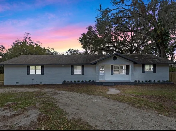 1343 Spring Lake Rd, Fruitland Park, FL 34731