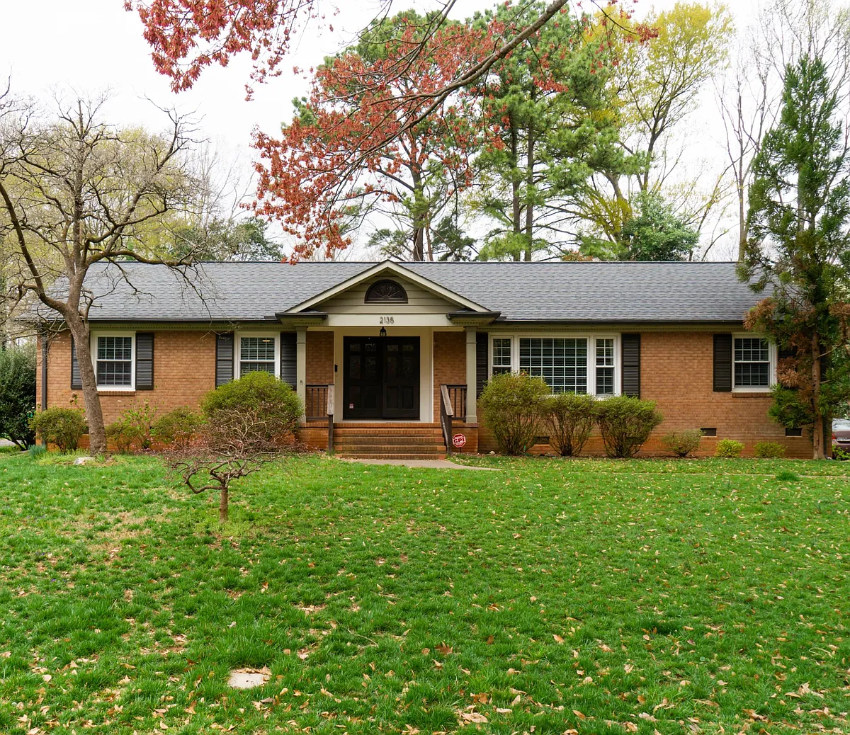 Building Photo - 2135 Collingdale Pl