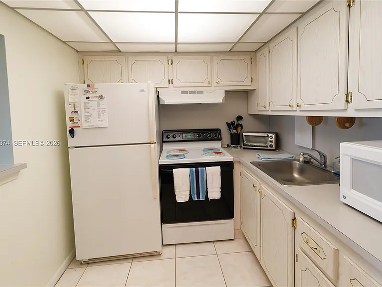 90 Berkshire E #90-D — Photo 8