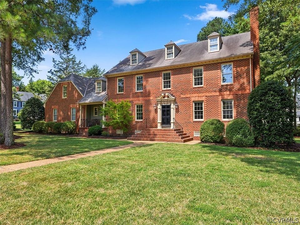 1st image of 100 Thomashire Ct