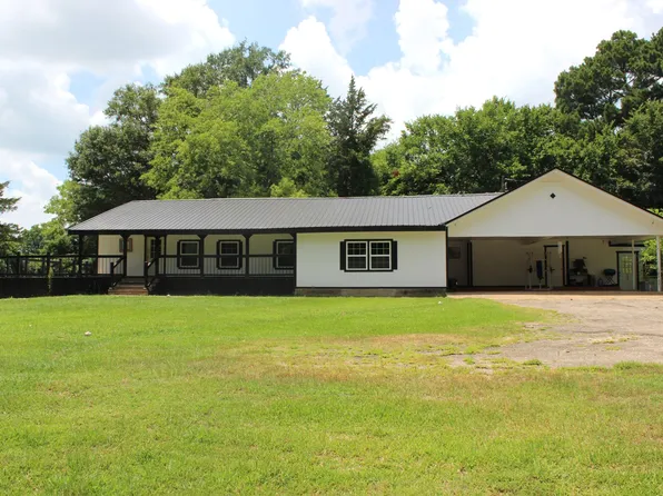 324 E Browning St, De Kalb, TX 75559