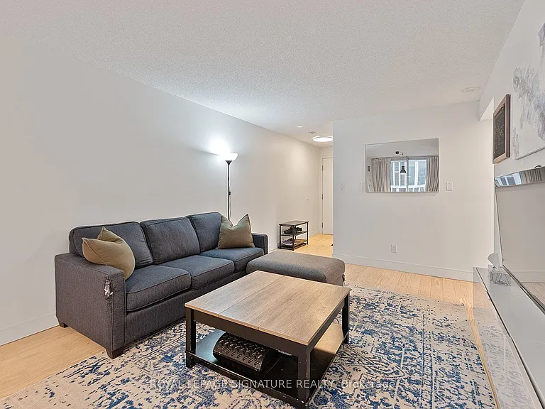 323 Richmond St E #412 — Photo 4