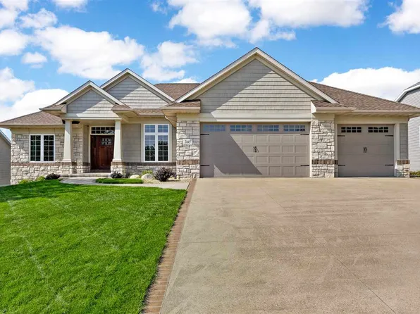 2845 Wildflower Rd, Cedar Rapids, IA 52411