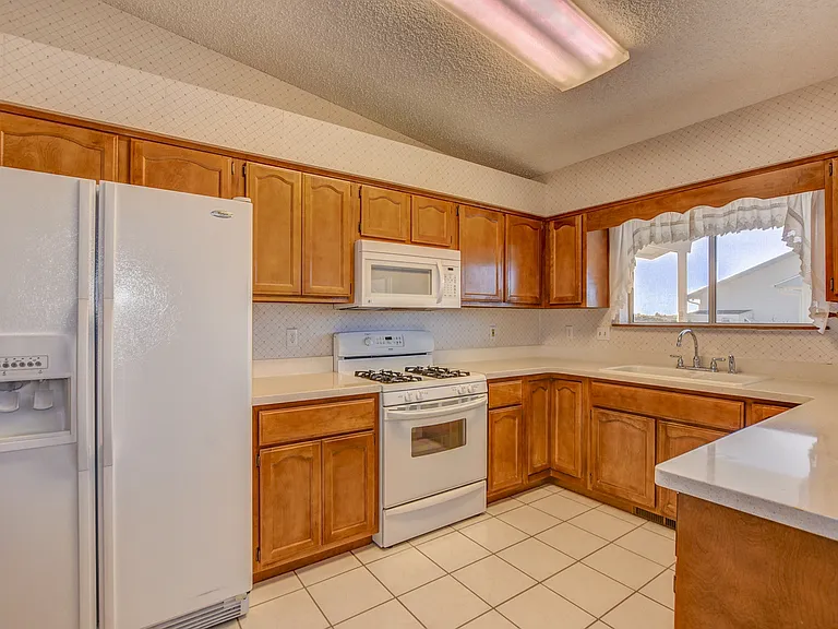 9431 E Towago Dr — Photo 10