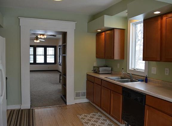 4th image of 4654 Russell Ave N