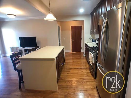 Rented by Realty 2000 Corp | media 29