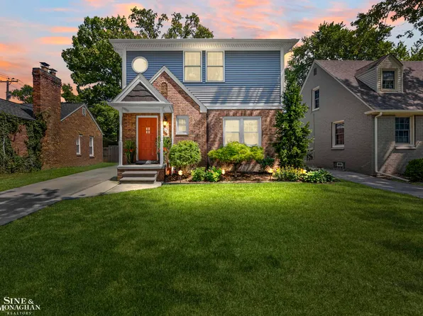 1648 Hampton Rd, Grosse Pointe Woods, MI 48236