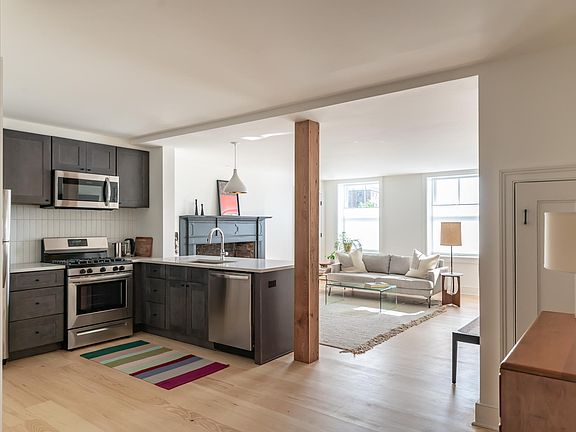 2nd image of 129 Montgomery St #1