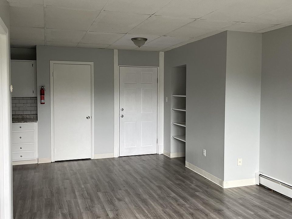 1st image of 179 Grand St #8