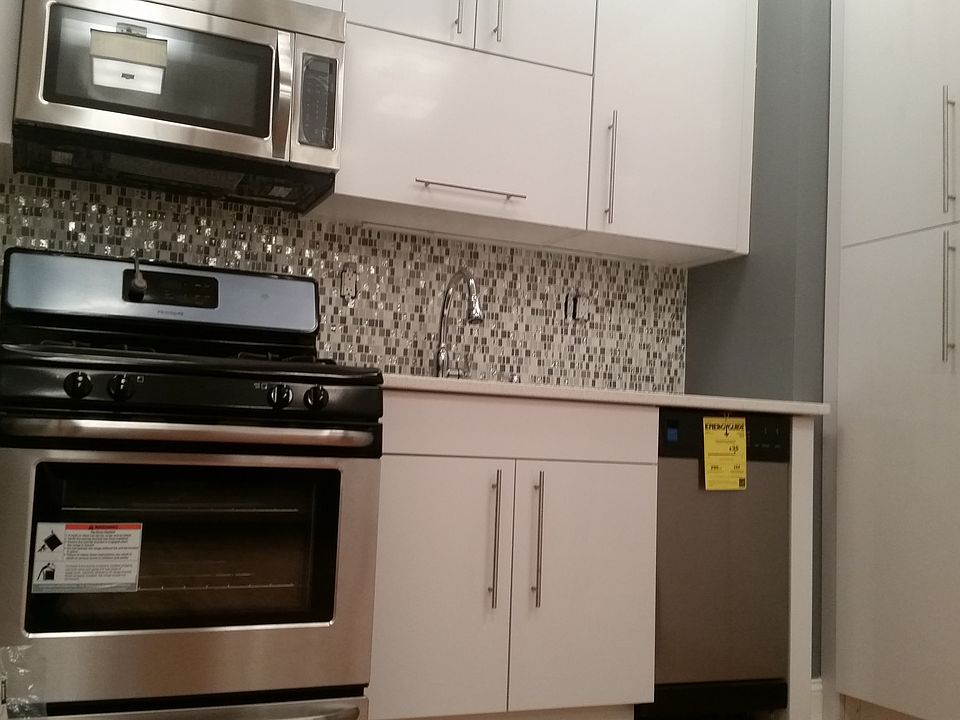 2nd image of 530 2nd St APT A5
