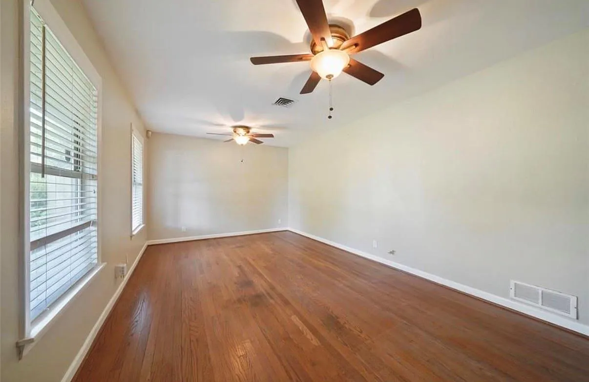 3 bed, 2.0 bath, 1463 sqft, $3,100 — Photo 4